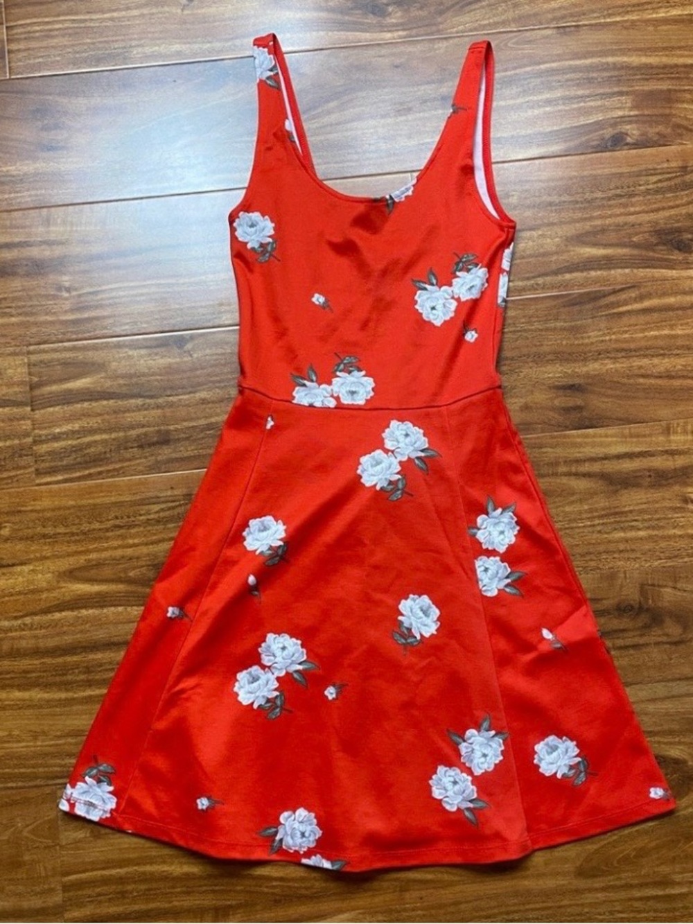 H&M Womens Divided Red White Floral Scoop Stretch Skater Mini Dress Size 0 Girly